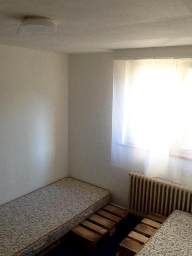 Baselhostel Fullinsdorf Zewnętrze zdjęcie